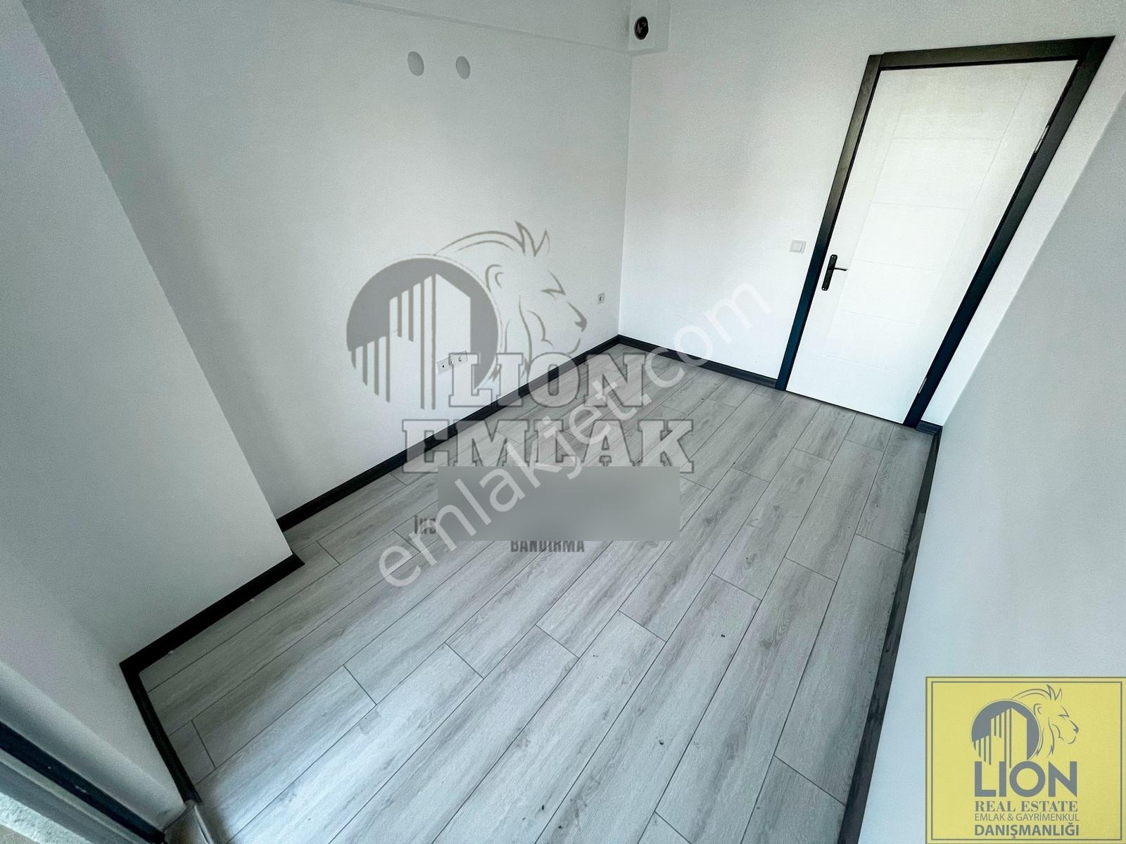 Lıon Emlak'tan Yeni Mahallede Cadde Manzarlı Satılık 1+1 Daire — fotoğraf 23