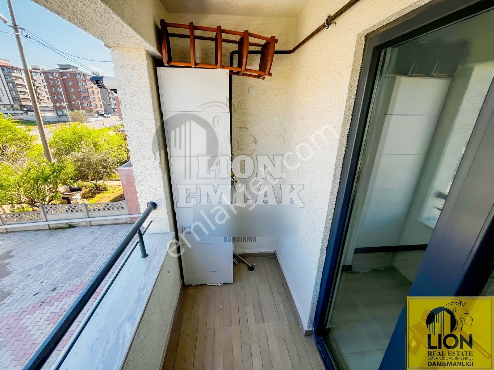 Lıon Emlak'tan Yeni Mahallede Cadde Manzarlı Satılık 1+1 Daire — fotoğraf 26