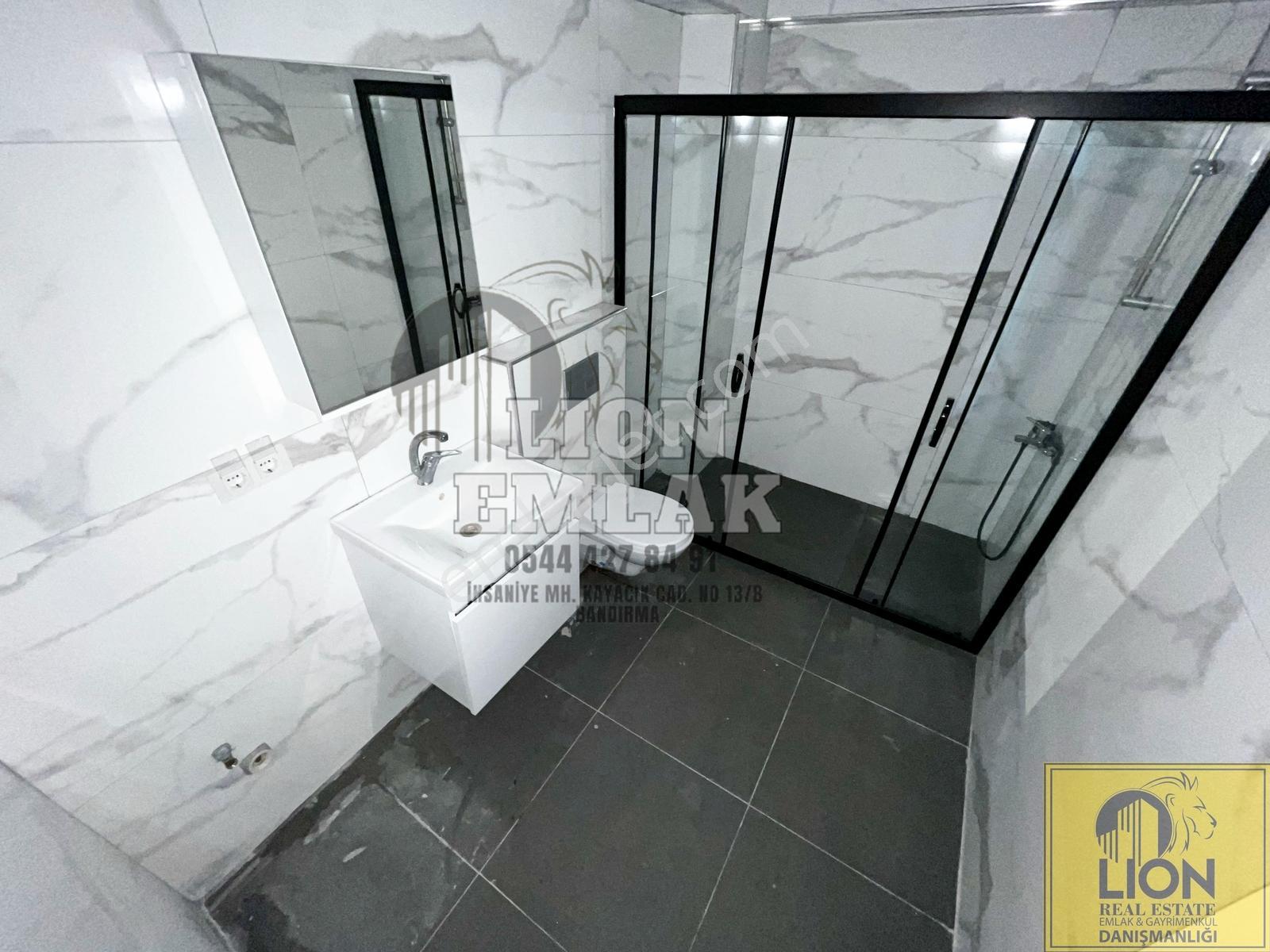 Lıon Emlak'tan Yeni Mahallede Cadde Manzarlı Satılık 1+1 Daire — fotoğraf 30