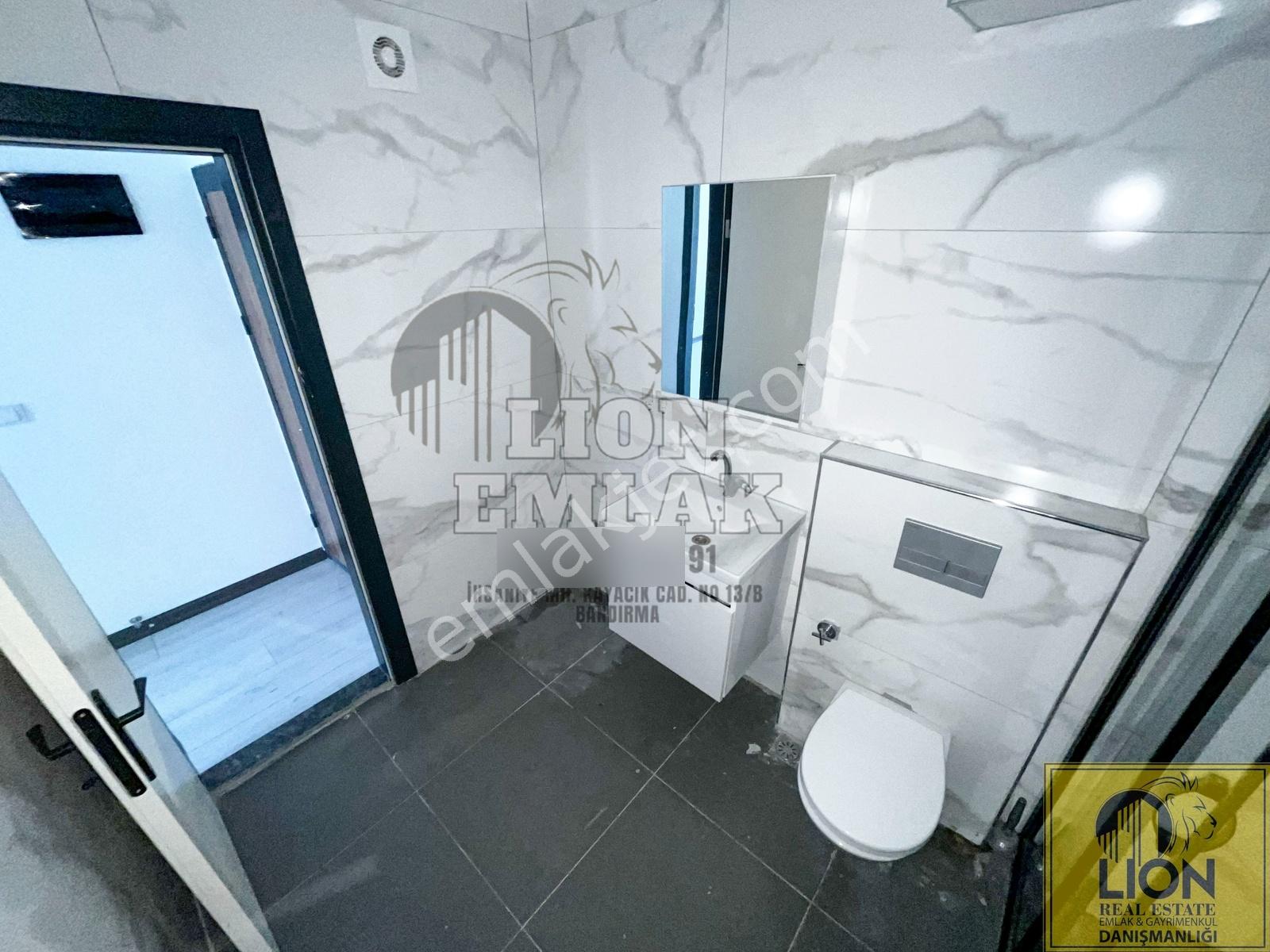Lıon Emlak'tan Yeni Mahallede Cadde Manzarlı Satılık 1+1 Daire — fotoğraf 32