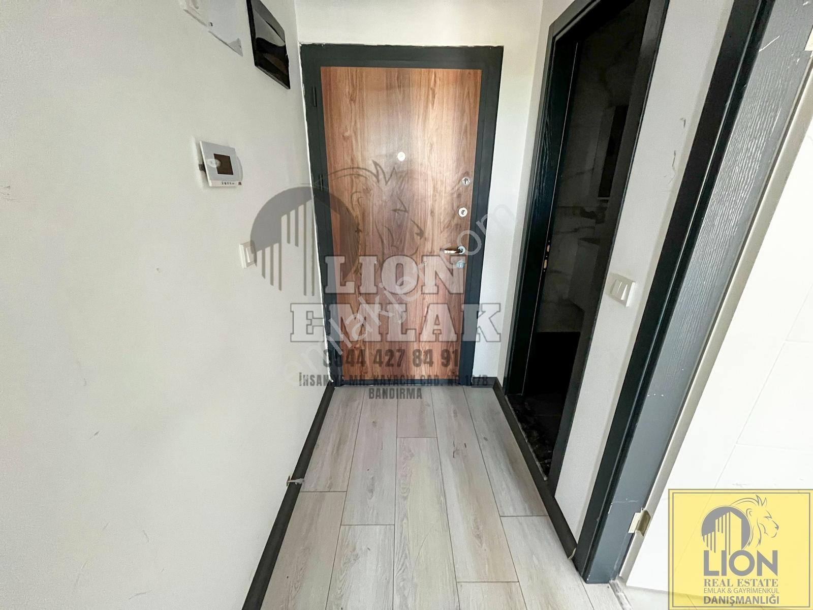 Lıon Emlak'tan Yeni Mahallede Cadde Manzarlı Satılık 1+1 Daire — fotoğraf 33