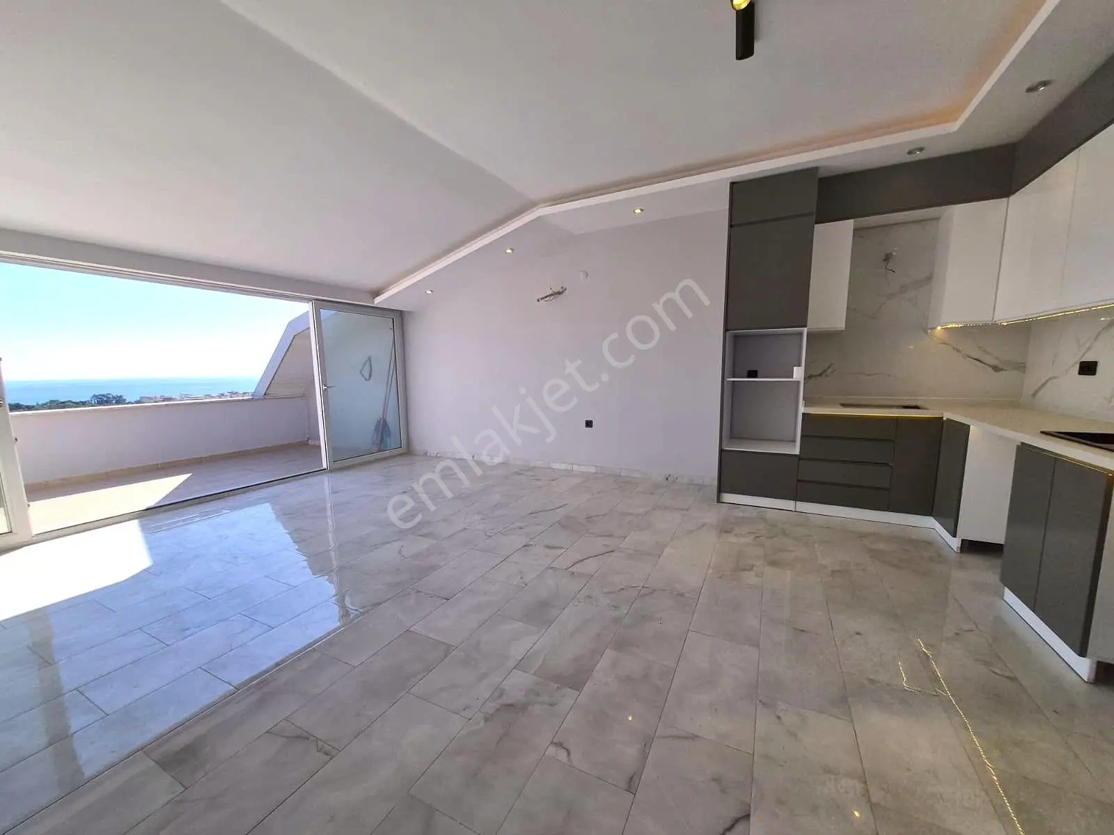Alanya Cikcilli Merkez’de Full Deniz Ve Alanya Manzaralı Satılık 5+1 – 320 M² — fotoğraf 3