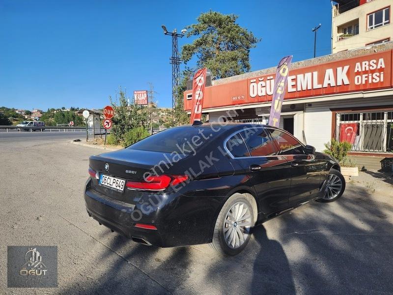 Lalahan Merkezde İçinde Yetişmiş Ağaçları Olan Hizmet Önünde Ars — fotoğraf 11