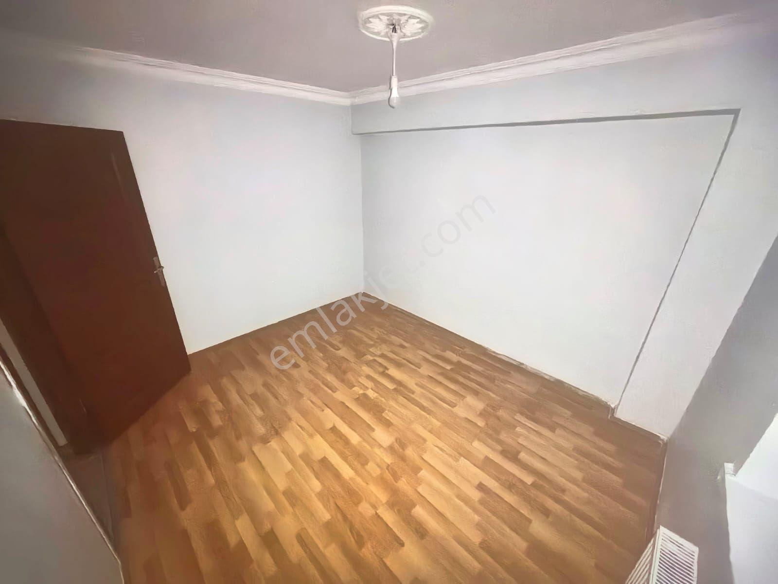 Toprak Emlaktan Ank Keçiören Baglarbaşı Mah De 4+1 Geniş Daire — fotoğraf 4