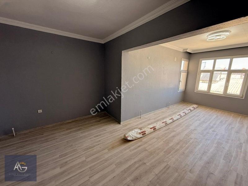 Alper Gayrimenkulden Sakarya Mah.110 M2 Yeni Tadilatlı 2+1 — fotoğraf 4
