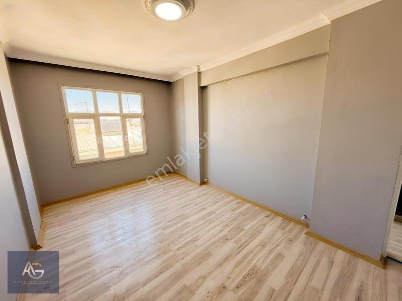 Alper Gayrimenkulden Sakarya Mah.110 M2 Yeni Tadilatlı 2+1 — fotoğraf 9