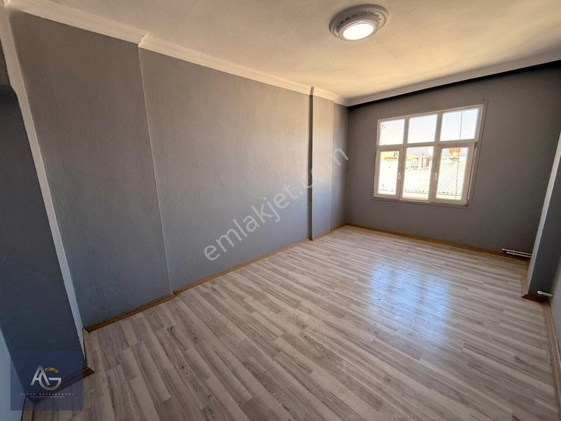 Alper Gayrimenkulden Sakarya Mah.110 M2 Yeni Tadilatlı 2+1 — fotoğraf 11