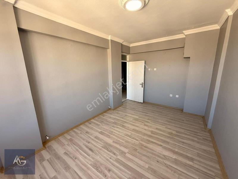 Alper Gayrimenkulden Sakarya Mah.110 M2 Yeni Tadilatlı 2+1 — fotoğraf 19