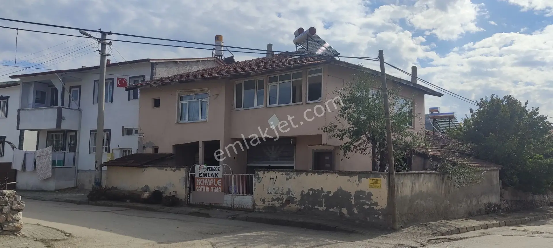 Turhal Terminal Karşısında Çevriklerde Müstakil İki Katlı Satlik Bahçeli Ev — fotoğraf 2