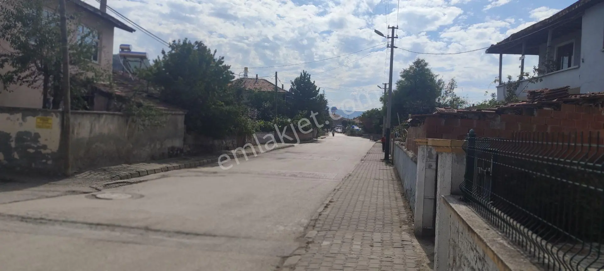 Turhal Terminal Karşısında Çevriklerde Müstakil İki Katlı Satlik Bahçeli Ev — fotoğraf 3