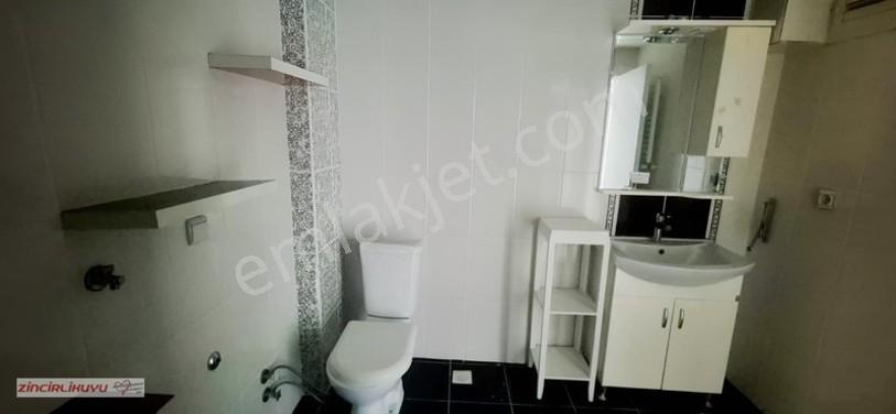 Derince Dumlupınar'da Merkezi Konumda Satılık 3+1 Daire — fotoğraf 13