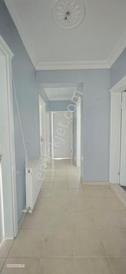 Derince Dumlupınar'da Merkezi Konumda Satılık 3+1 Daire — fotoğraf 18