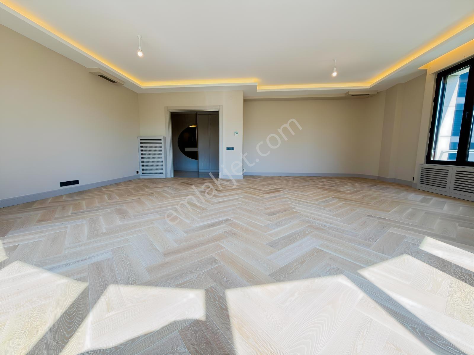 Poyraz'dan Caddebostan Sahilde Yeşillikler İçinde Havuzlu 3+1 — fotoğraf 4