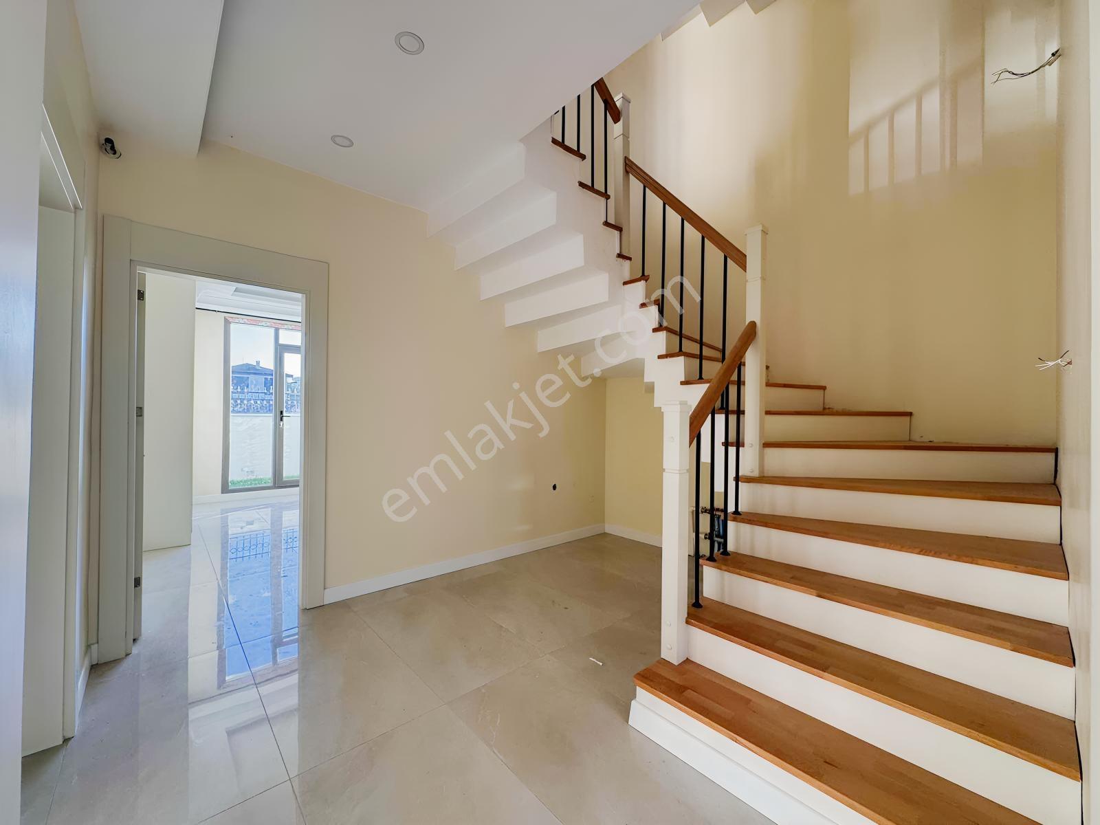 Remax Ten Büyükçekmece Karaağaçta Acil Satılık Sıfır 4+1 Villa — fotoğraf 14