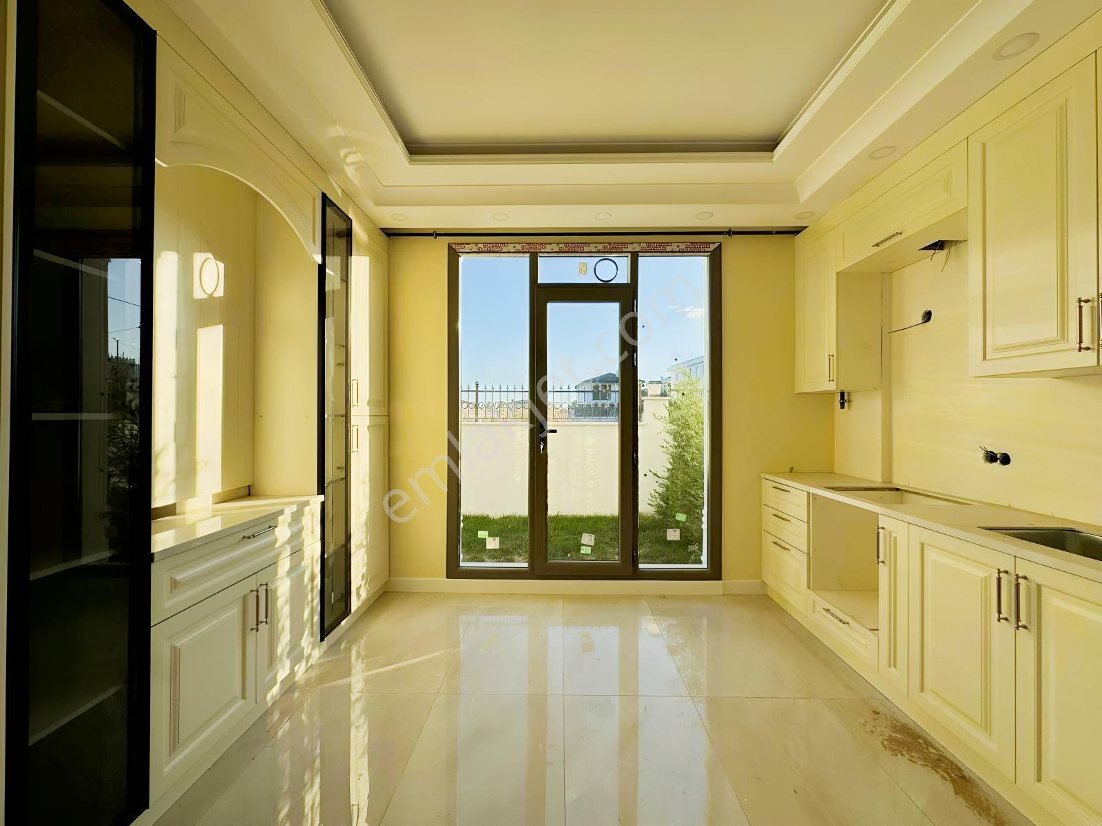 Remax Ten Büyükçekmece Karaağaçta Acil Satılık Sıfır 4+1 Villa — fotoğraf 17