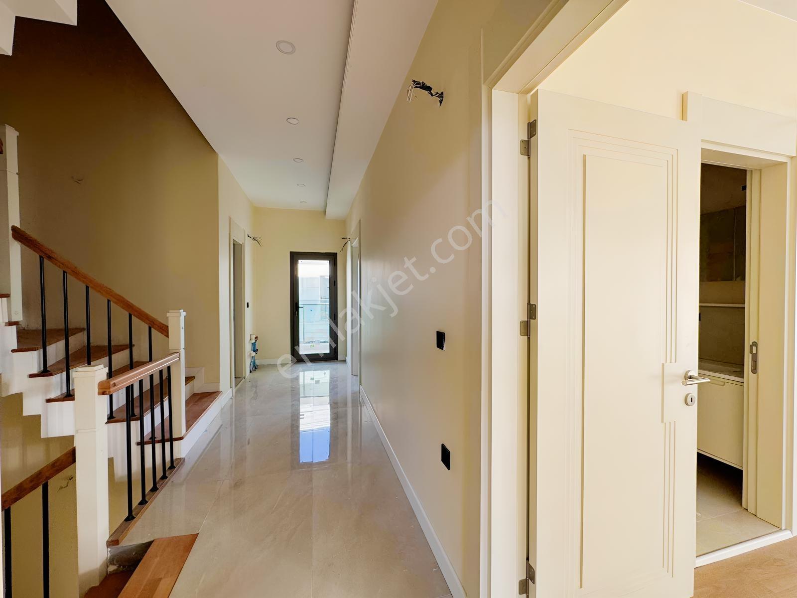Remax Ten Büyükçekmece Karaağaçta Acil Satılık Sıfır 4+1 Villa — fotoğraf 25