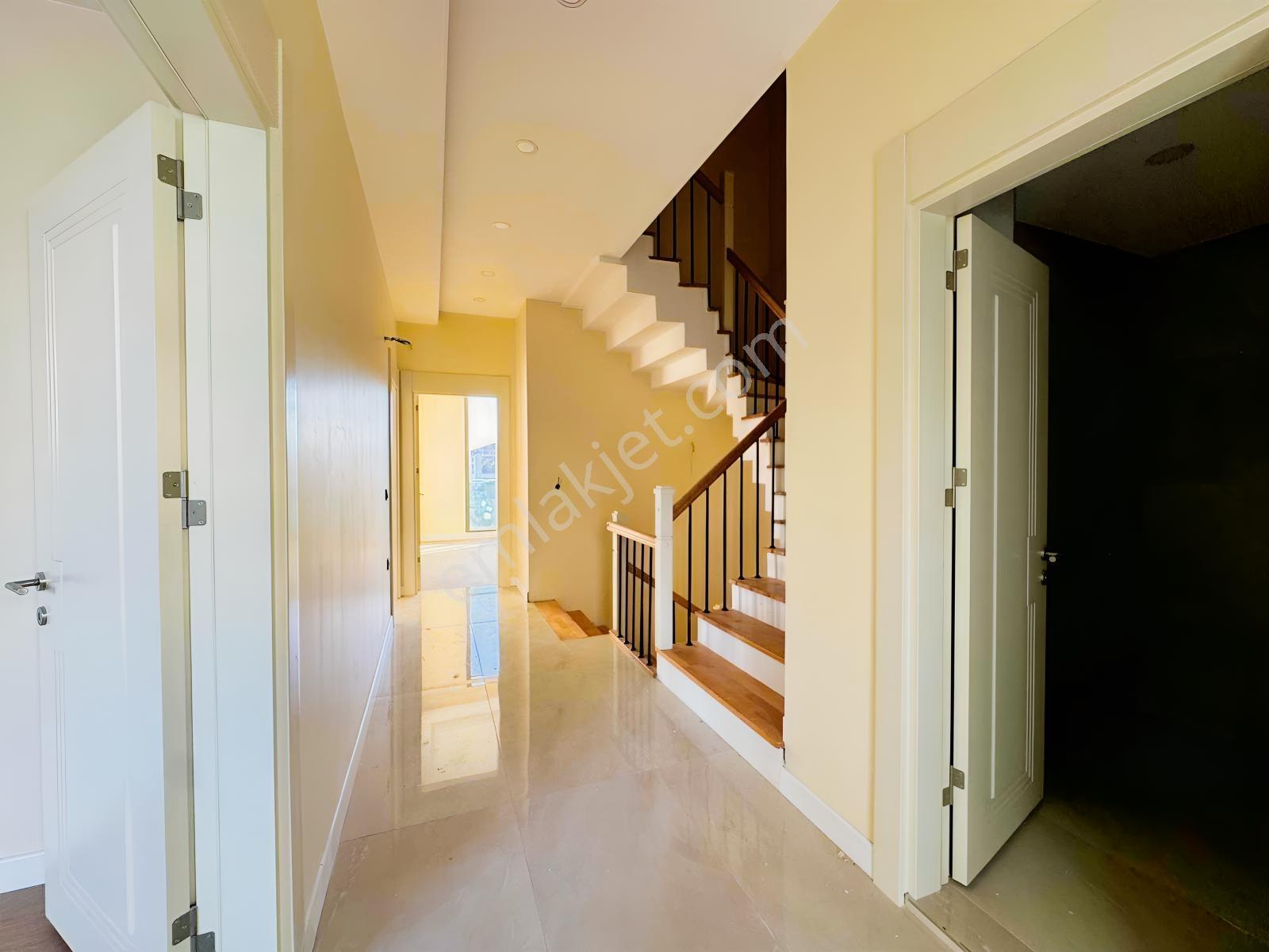 Remax Ten Büyükçekmece Karaağaçta Acil Satılık Sıfır 4+1 Villa — fotoğraf 32