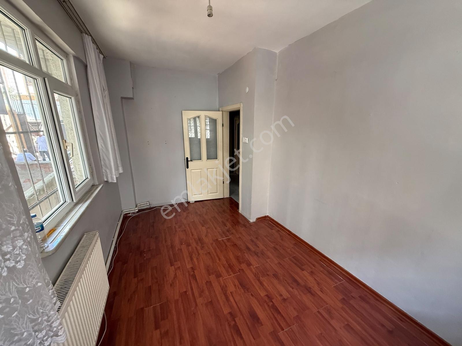 75. Yıl Mah. Merkezi Konumda 60m2 Satılık 1+1 Yüksek Giriş — fotoğraf 3
