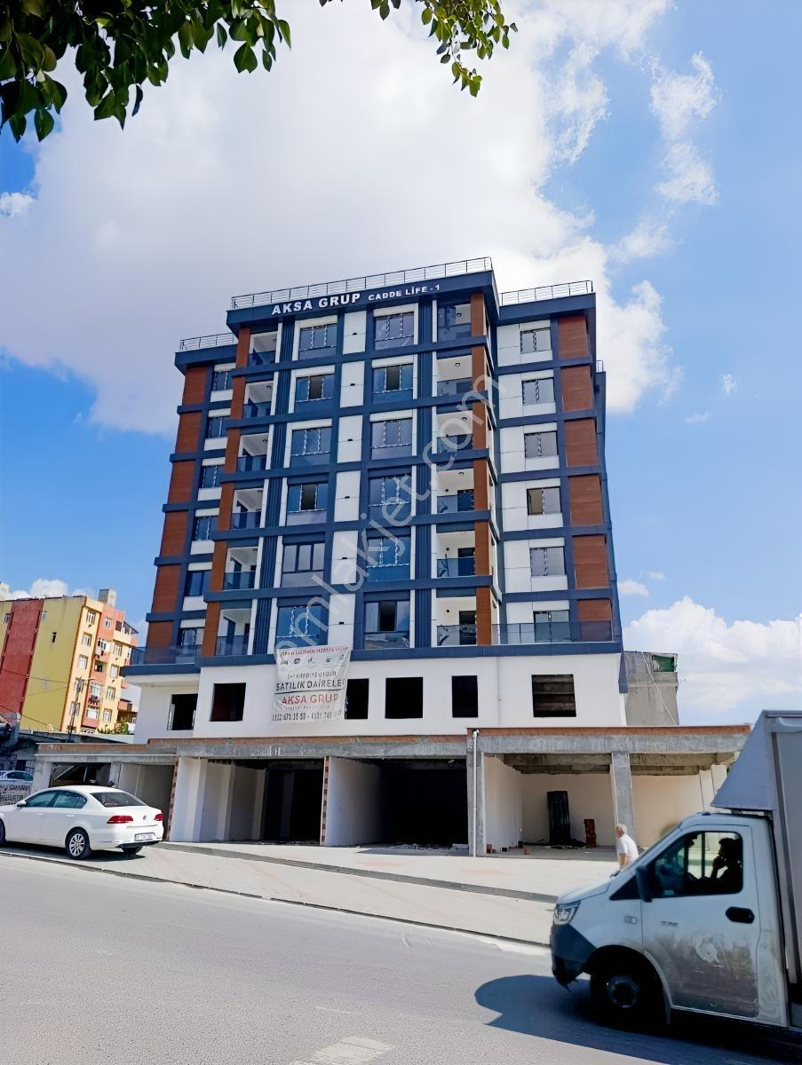 Başakşehirin Gözde Semti Şahintepe Cadde Üzeri Göl Manzarali Ful — fotoğraf 8