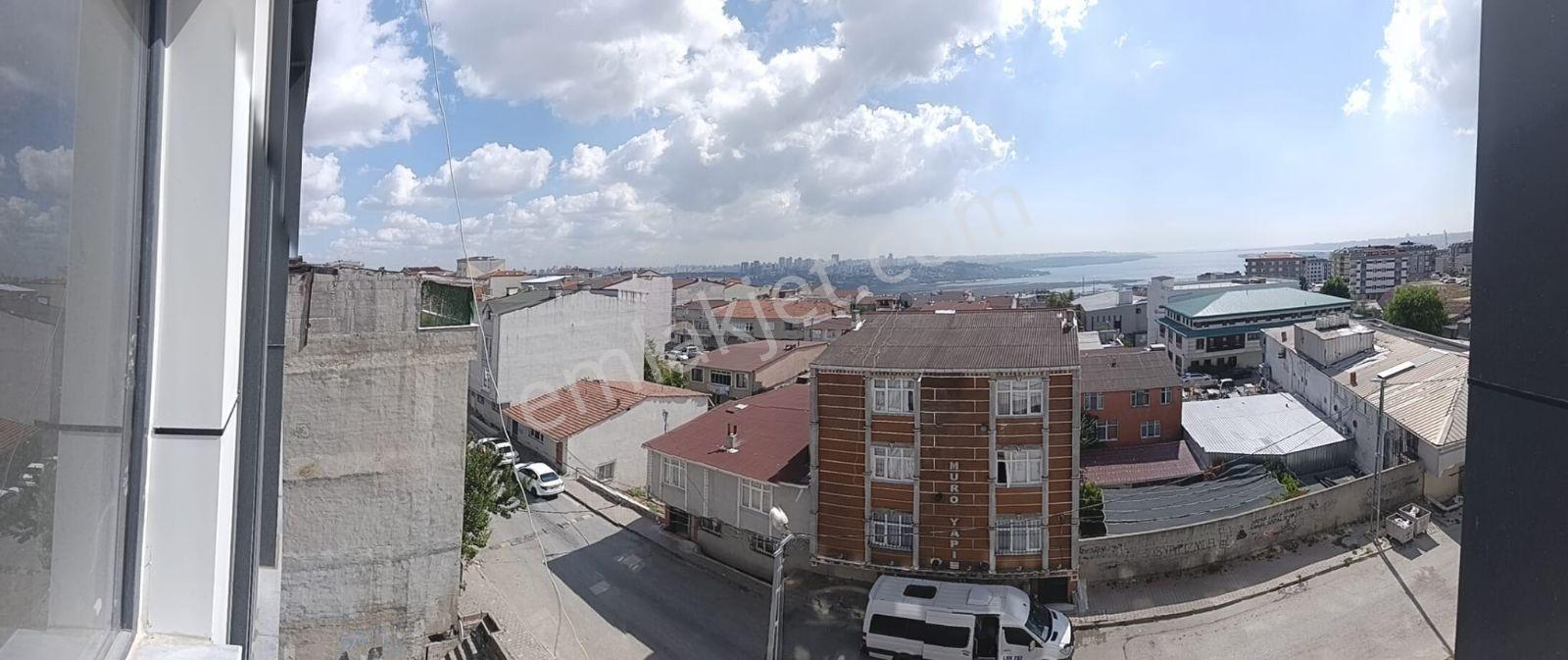 Başakşehirin Gözde Semti Şahintepe Cadde Üzeri Göl Manzarali Ful — fotoğraf 27