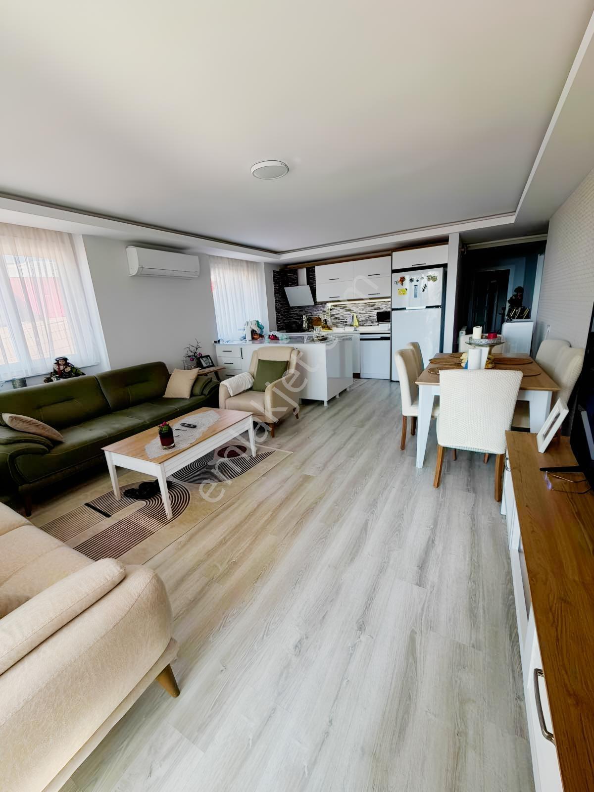 Havuzlu Sitede, Doğalgazlı 3+1 , 130 M2 Daire — fotoğraf 3