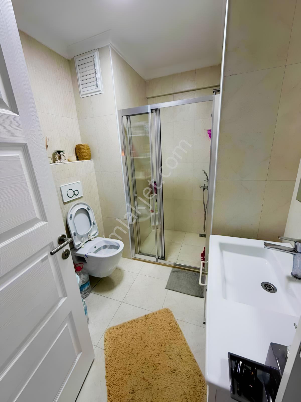 Havuzlu Sitede, Doğalgazlı 3+1 , 130 M2 Daire — fotoğraf 8
