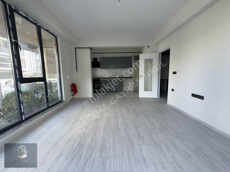 Rumeli Mah Cumhuriyet Parkı Mevki 2+1 Sıfır İskanlı