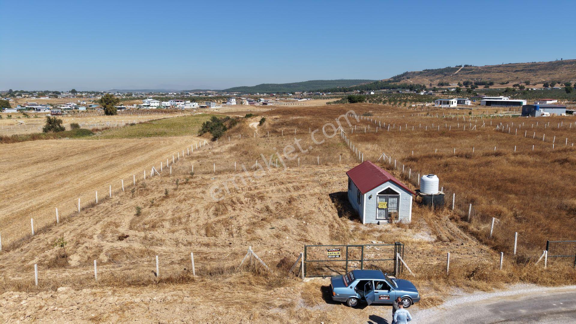 İzmir Tekelide Satılık 1.462 M2 Tapulu 25 M2 Ev İzbana Yakın Bahçe