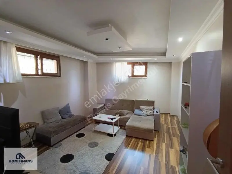 Çekmeköy Merkez Mah. Öztürk Sitesi 1+1 Ayrı Mutfak Satılık Daire