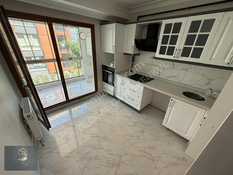 Acil Hürriyet Mah 2+1 Arakat Çift Balkon Ebeveynli 5yaş — fotoğraf 2