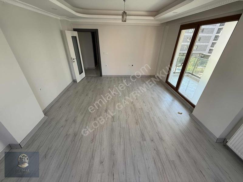 Acil Hürriyet Mah 2+1 Arakat Çift Balkon Ebeveynli 5yaş — fotoğraf 11