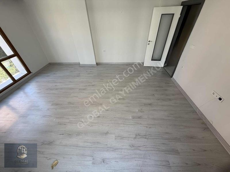 Acil Hürriyet Mah 2+1 Arakat Çift Balkon Ebeveynli 5yaş — fotoğraf 14