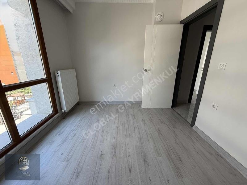 Acil Hürriyet Mah 2+1 Arakat Çift Balkon Ebeveynli 5yaş — fotoğraf 25