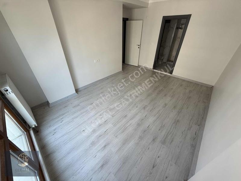 Acil Hürriyet Mah 2+1 Arakat Çift Balkon Ebeveynli 5yaş — fotoğraf 27