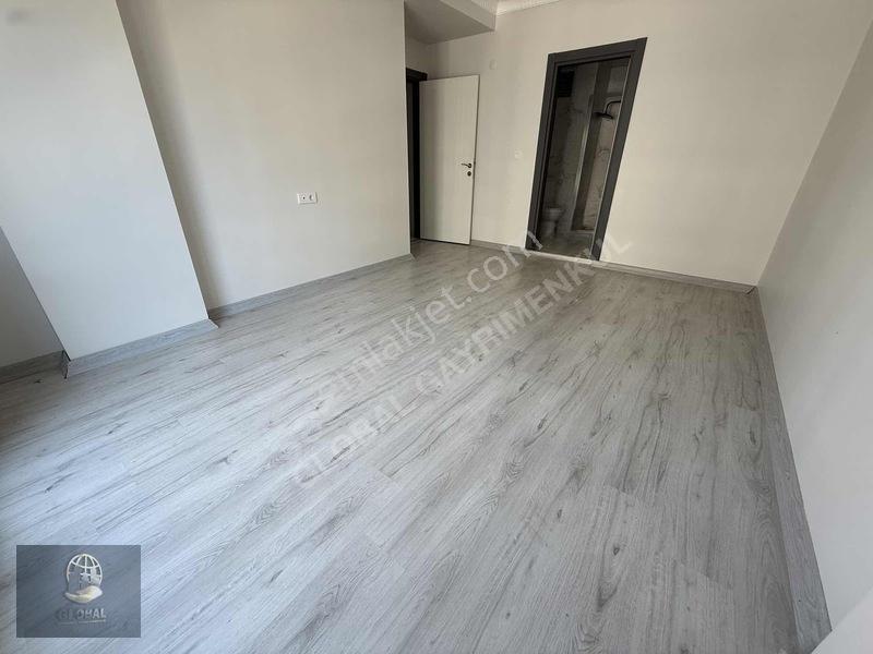 Acil Hürriyet Mah 2+1 Arakat Çift Balkon Ebeveynli 5yaş — fotoğraf 28