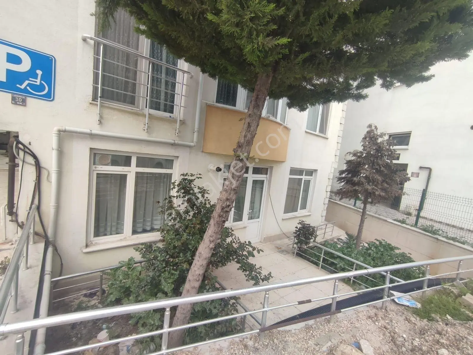 Edirne Merkez Abdurrahman Mahallesinde Satılık 2+1 Daire