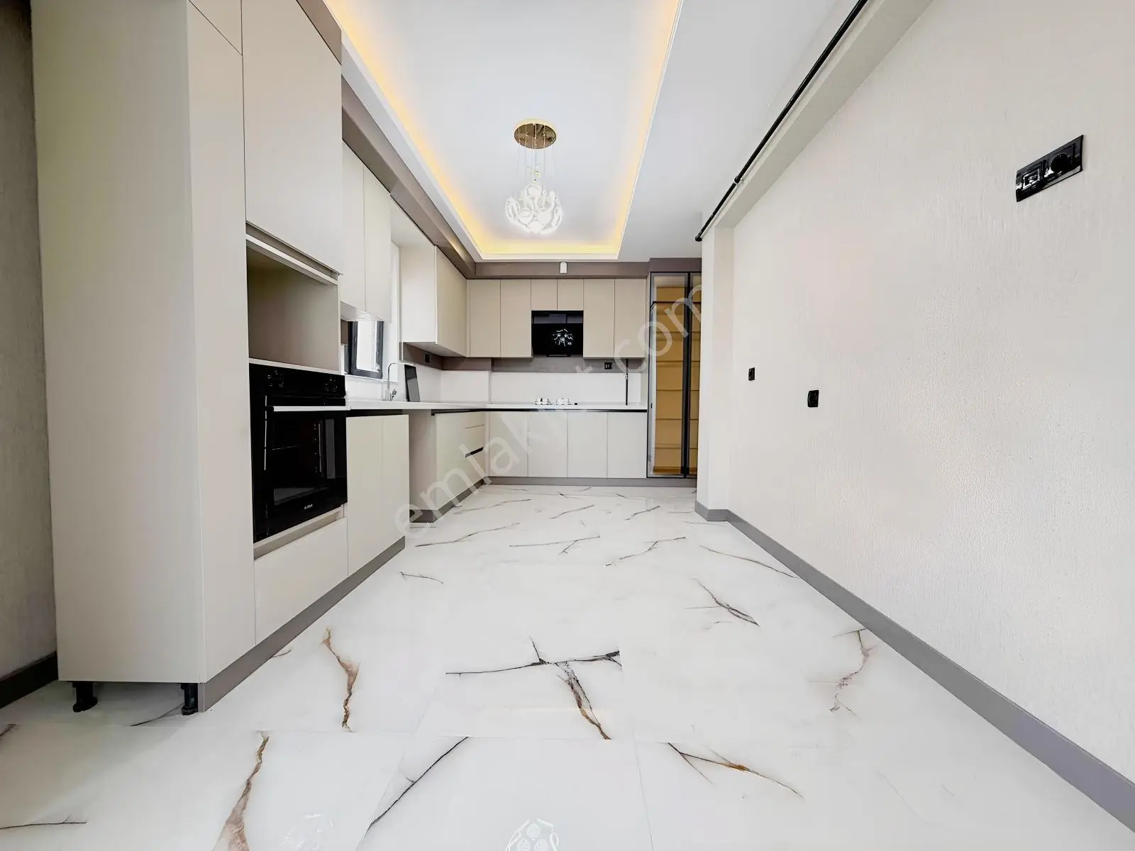 Fiyci Yatırım Ultra Geniş 4+1 Prestijli Lüks Daire — fotoğraf 2