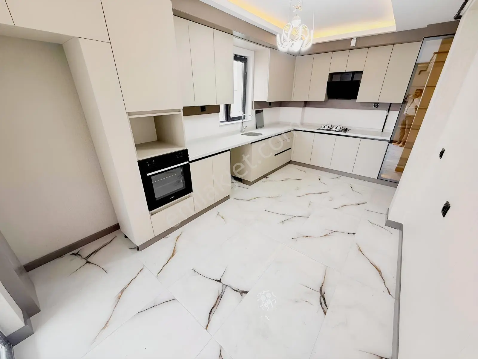 Fiyci Yatırım Ultra Geniş 4+1 Prestijli Lüks Daire — fotoğraf 3
