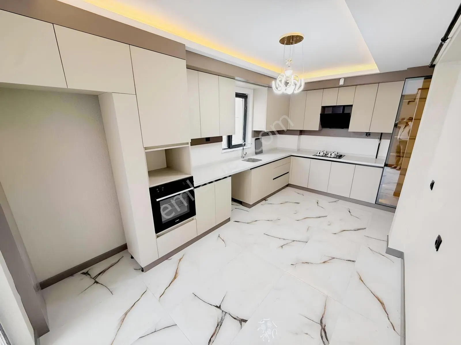 Fiyci Yatırım Ultra Geniş 4+1 Prestijli Lüks Daire — fotoğraf 4