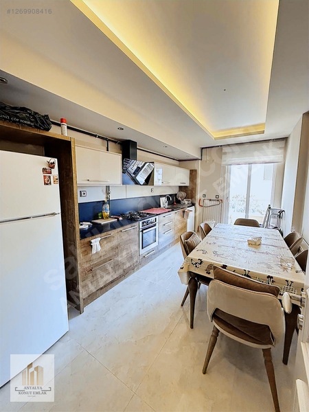 Güzeloba Site İçerisinde Havuzlu Doğalgazlı Ara Kat 3+1 — fotoğraf 11