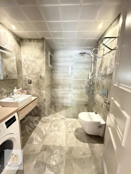 Güzeloba Site İçerisinde Havuzlu Doğalgazlı Ara Kat 3+1 — fotoğraf 21