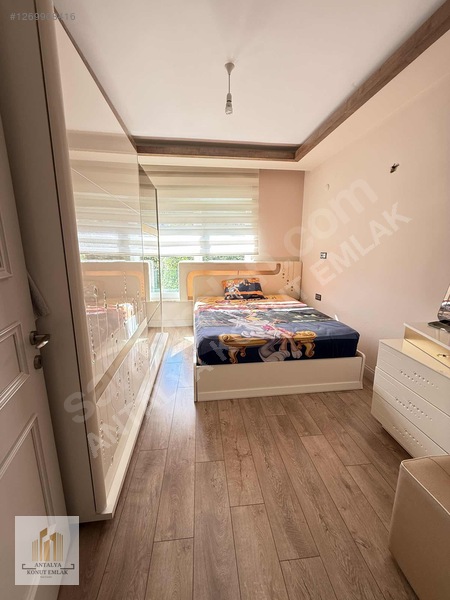 Güzeloba Site İçerisinde Havuzlu Doğalgazlı Ara Kat 3+1 — fotoğraf 29