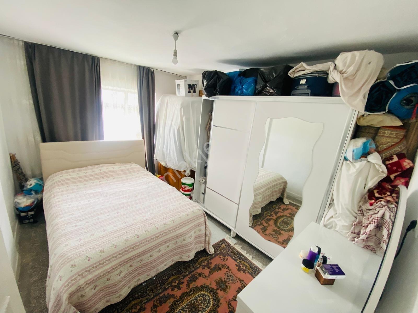 Plevne Mah. 3+1 Geniş M2 Ara Katta Masrafsız Daire — fotoğraf 13