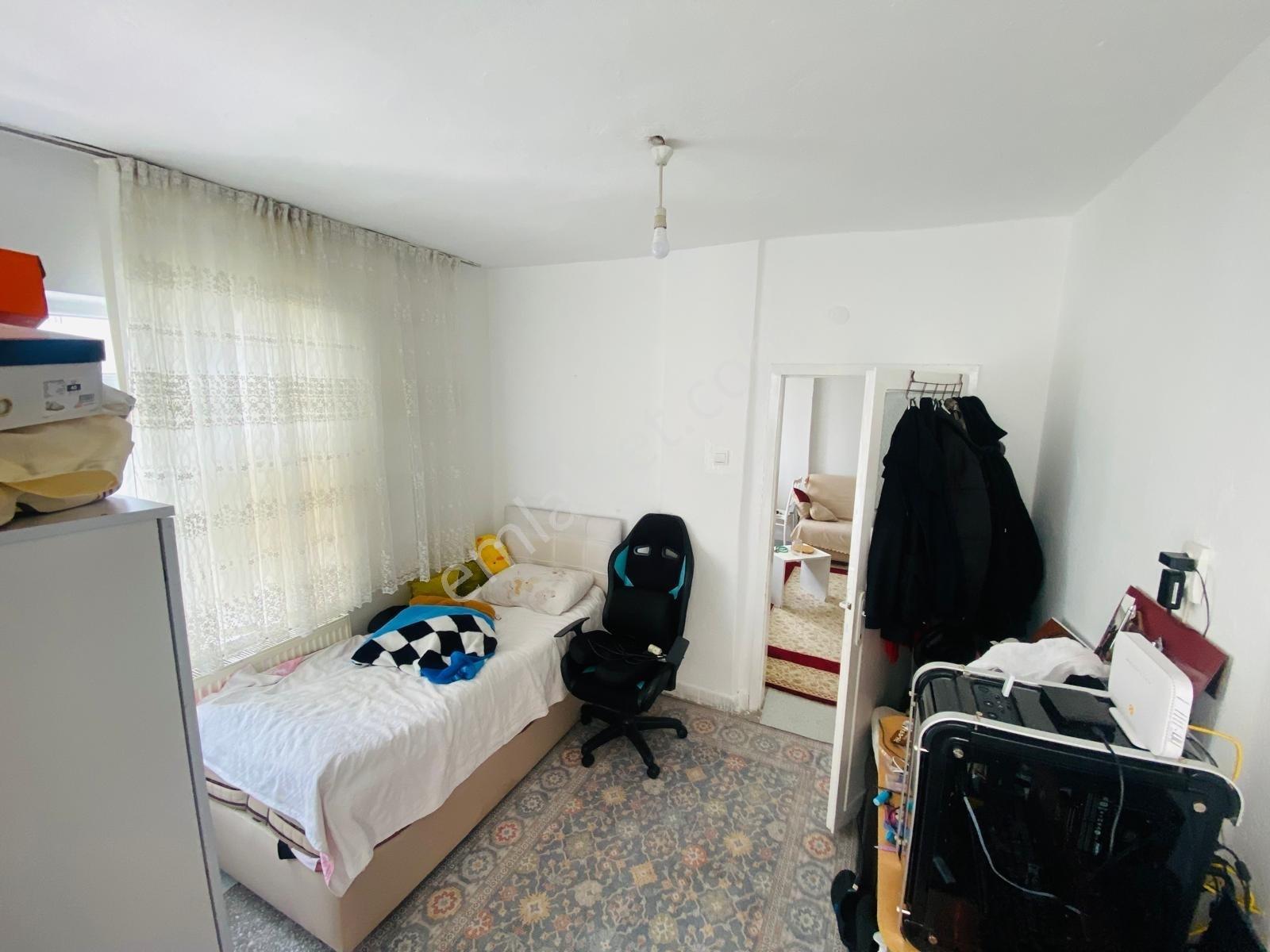Plevne Mah. 3+1 Geniş M2 Ara Katta Masrafsız Daire — fotoğraf 18