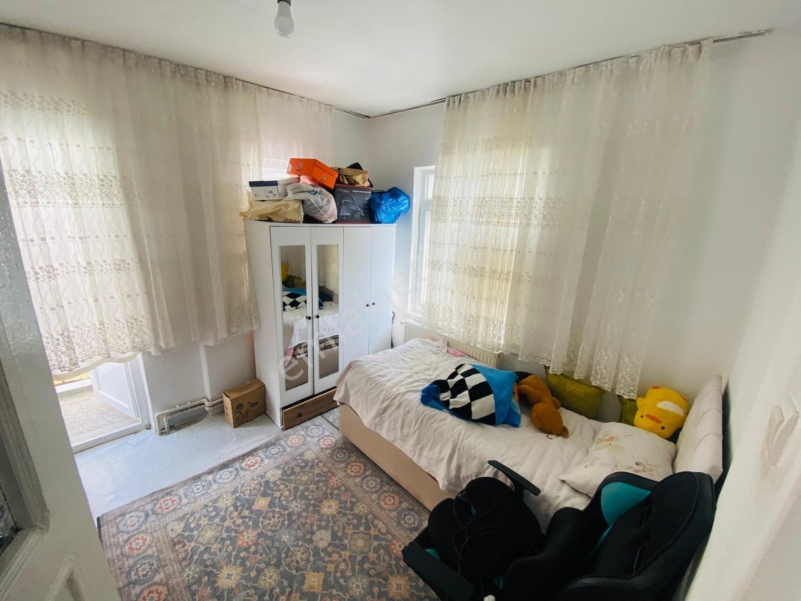 Plevne Mah. 3+1 Geniş M2 Ara Katta Masrafsız Daire — fotoğraf 19