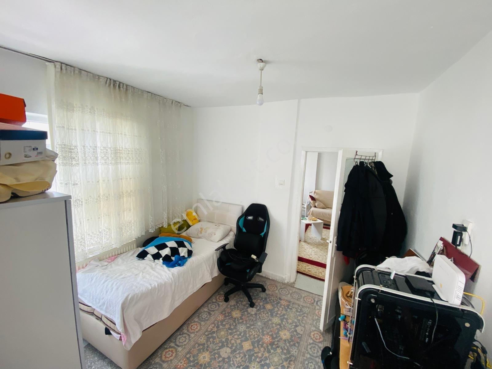Plevne Mah. 3+1 Geniş M2 Ara Katta Masrafsız Daire — fotoğraf 20
