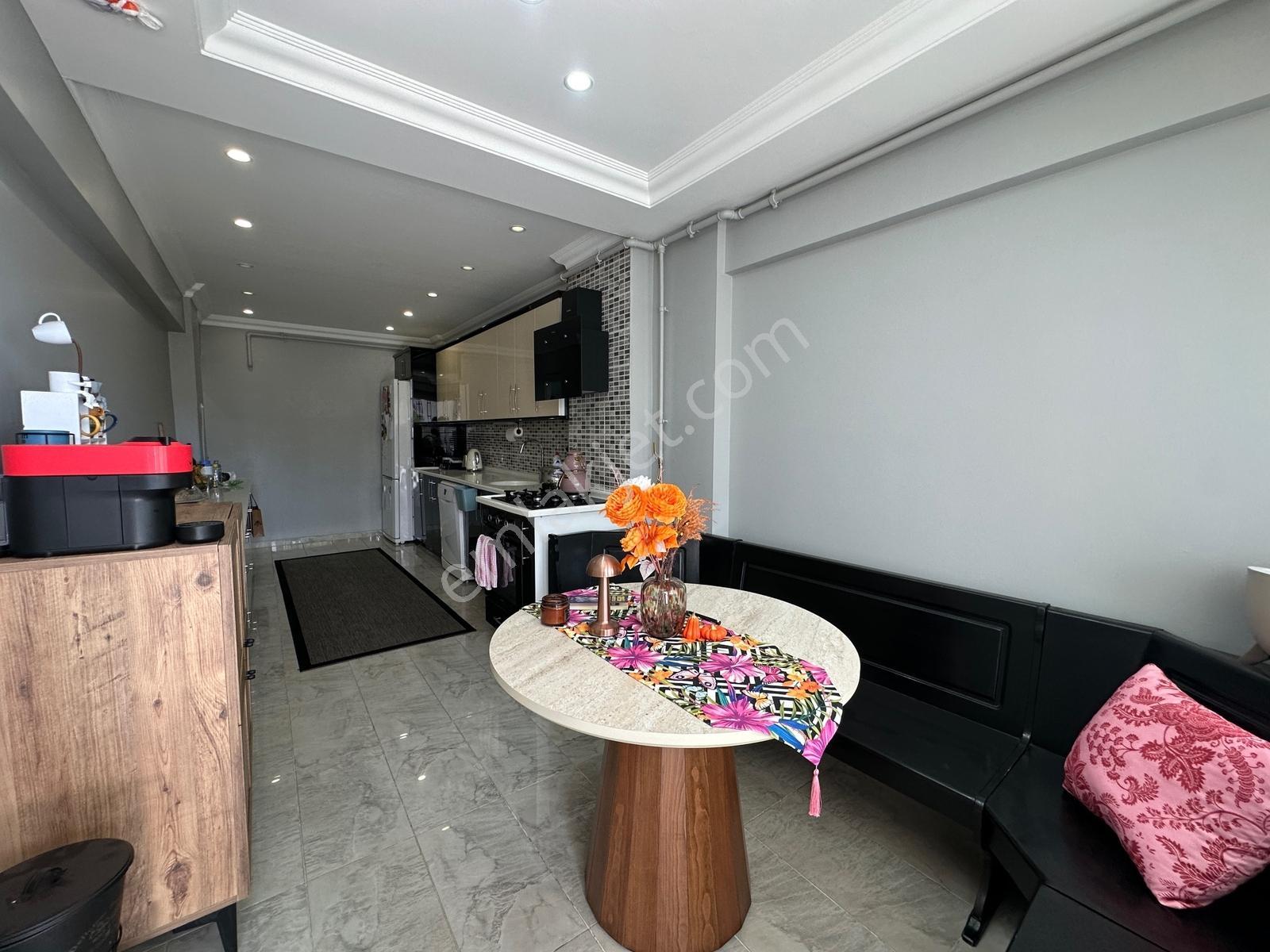 Esenyalı Mahallesi Amerikan Koleji Yakınında Satılık 4+1 Daire — fotoğraf 17