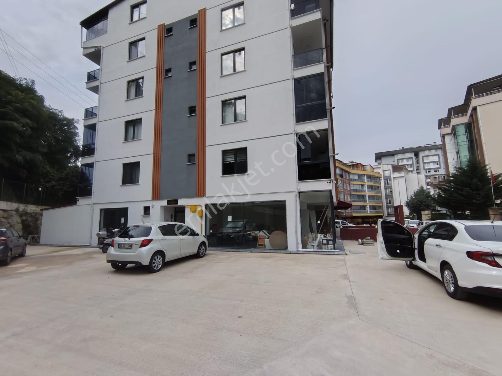 Delta Gayrimenkulden Gürede Satılık 150 M2 2+1 Fırsat Daire! — fotoğraf 2