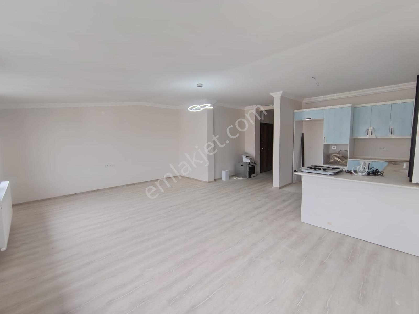 Delta Gayrimenkulden Gürede Satılık 150 M2 2+1 Fırsat Daire! — fotoğraf 6
