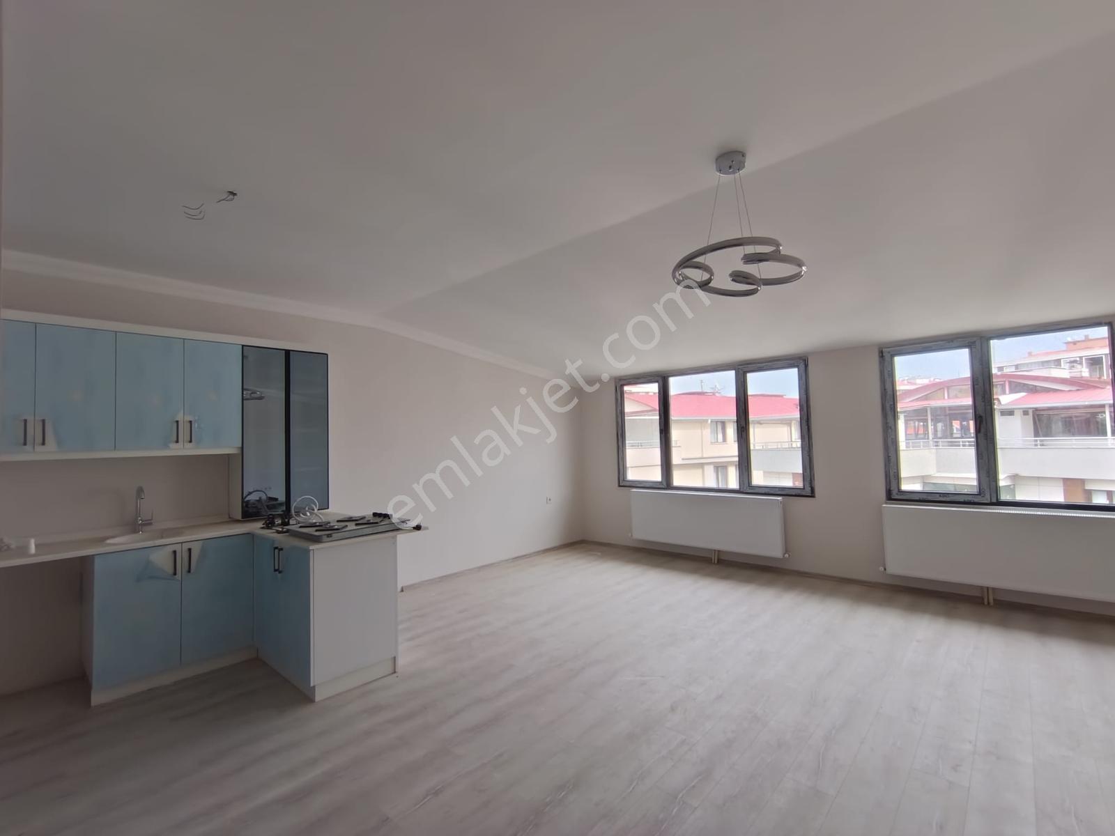 Delta Gayrimenkulden Gürede Satılık 150 M2 2+1 Fırsat Daire! — fotoğraf 9